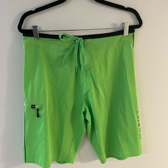 Men’s size 32 waist O’NEILL board shorts (swim shorts) - Picture 1 of 4